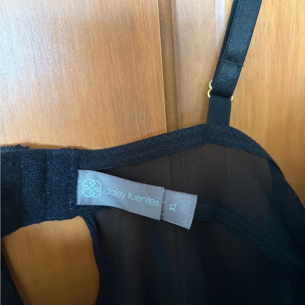 Black Daisy Fuentes Lingerie - Picture 3 of 5